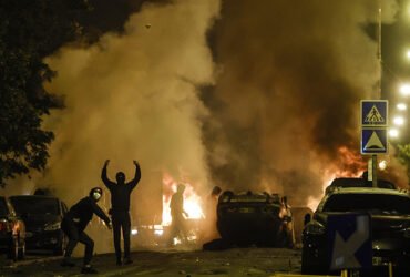 Polícia detém 150 pessoas em protestos na França