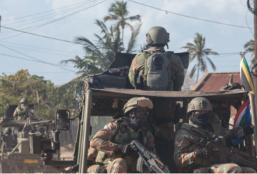 Tropas sul-africanas alvejam um civil no distrito Macomia e abandonam a vítima